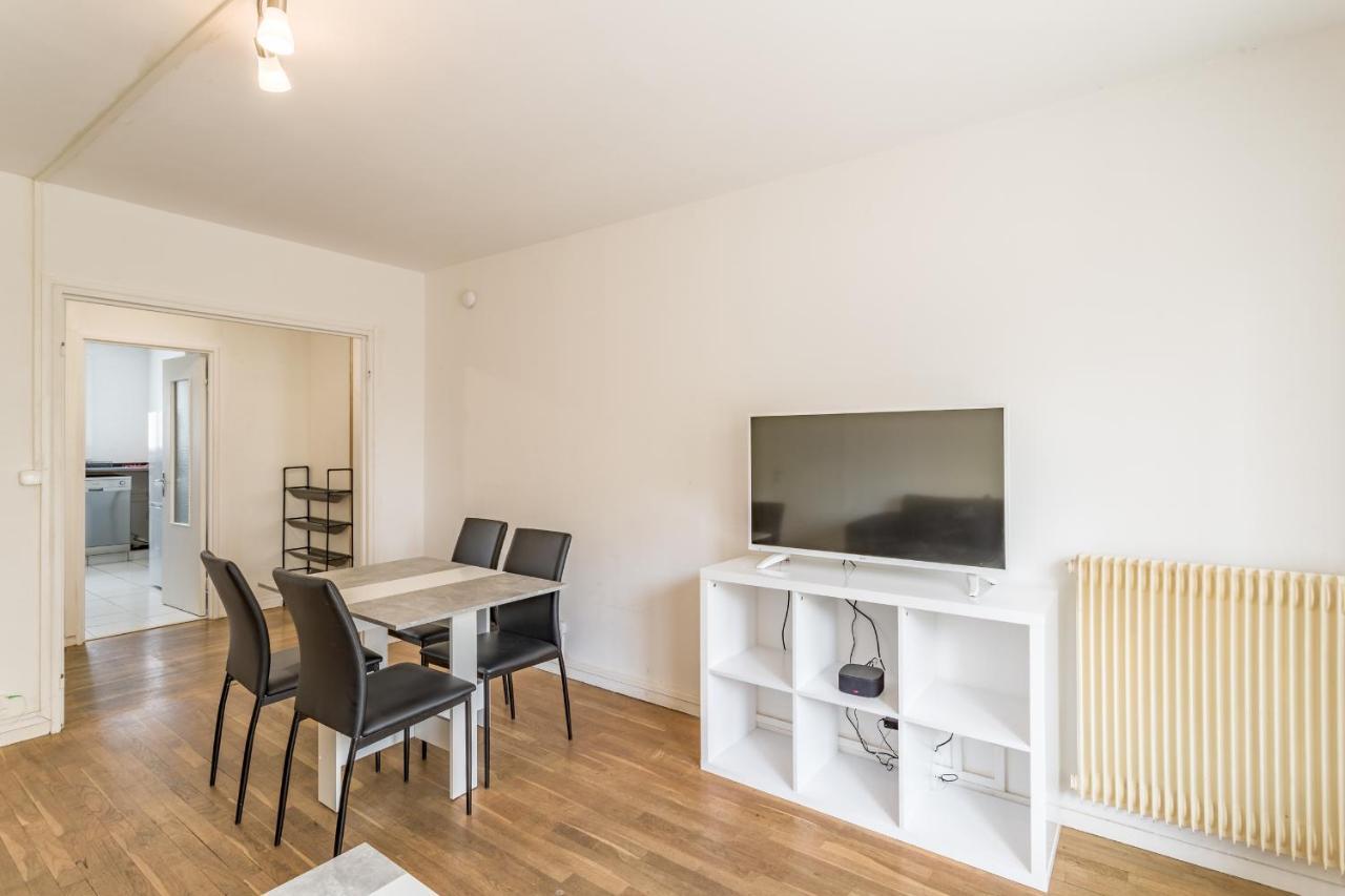 Spacieux Appartement - 6 Personnes - Parking Gratuit Saint-André-les-Vergers Dış mekan fotoğraf