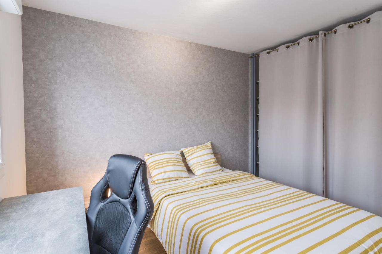 Spacieux Appartement - 6 Personnes - Parking Gratuit Saint-André-les-Vergers Dış mekan fotoğraf